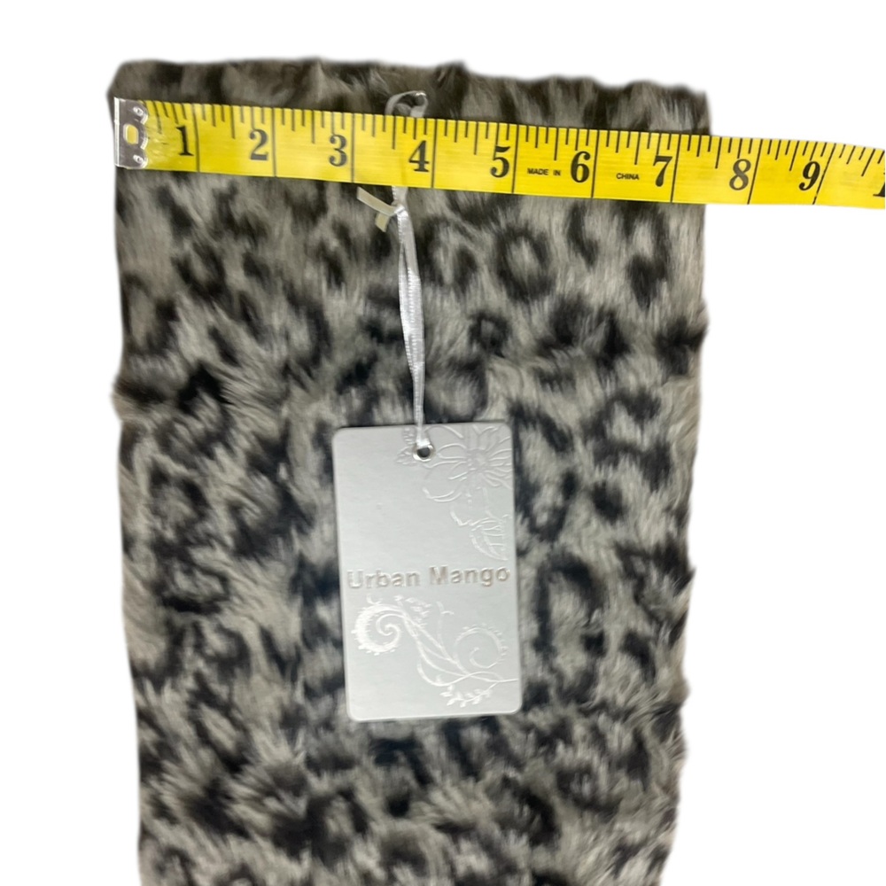 Urban Mango Snow Leopard Print Faux Fur Boot Covers NWT - Picture 2 of 6